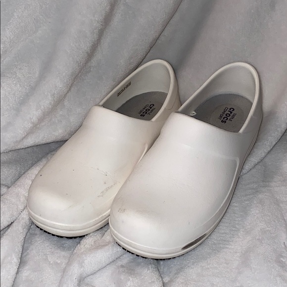 crocs nursing shoes white